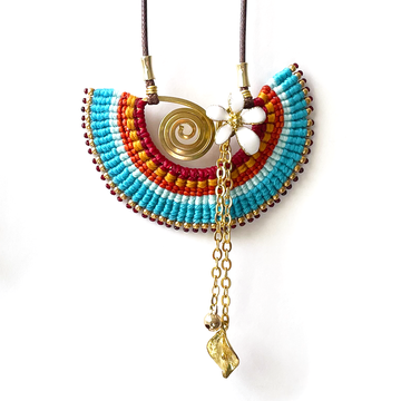 Daisy Spiral Macrame Necklace - Turquoise